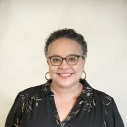Retrato de Farah Al-Nakib